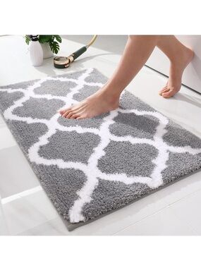Gray and White Geometric Bath Rug - Plush Bathroom Mat